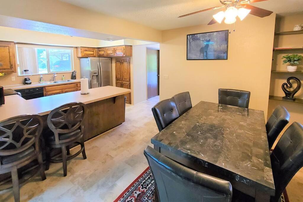 The Hideaway Villa Port Angeles Exterior photo